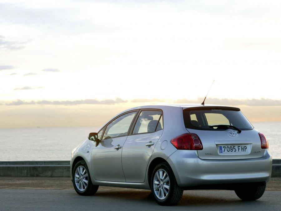  Toyota Auris 5-Door 2007 года  (фото 28 из 30)